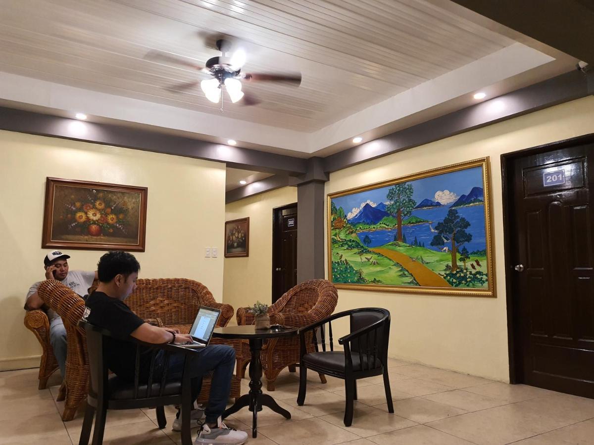 2428 Suites Urdaneta Esterno foto